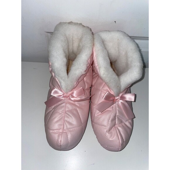 Hanes Women's Vintage NIB Slippers size 6.5-7.5 Pink Quilted Satin Faux Fur - Picture 7 of 10